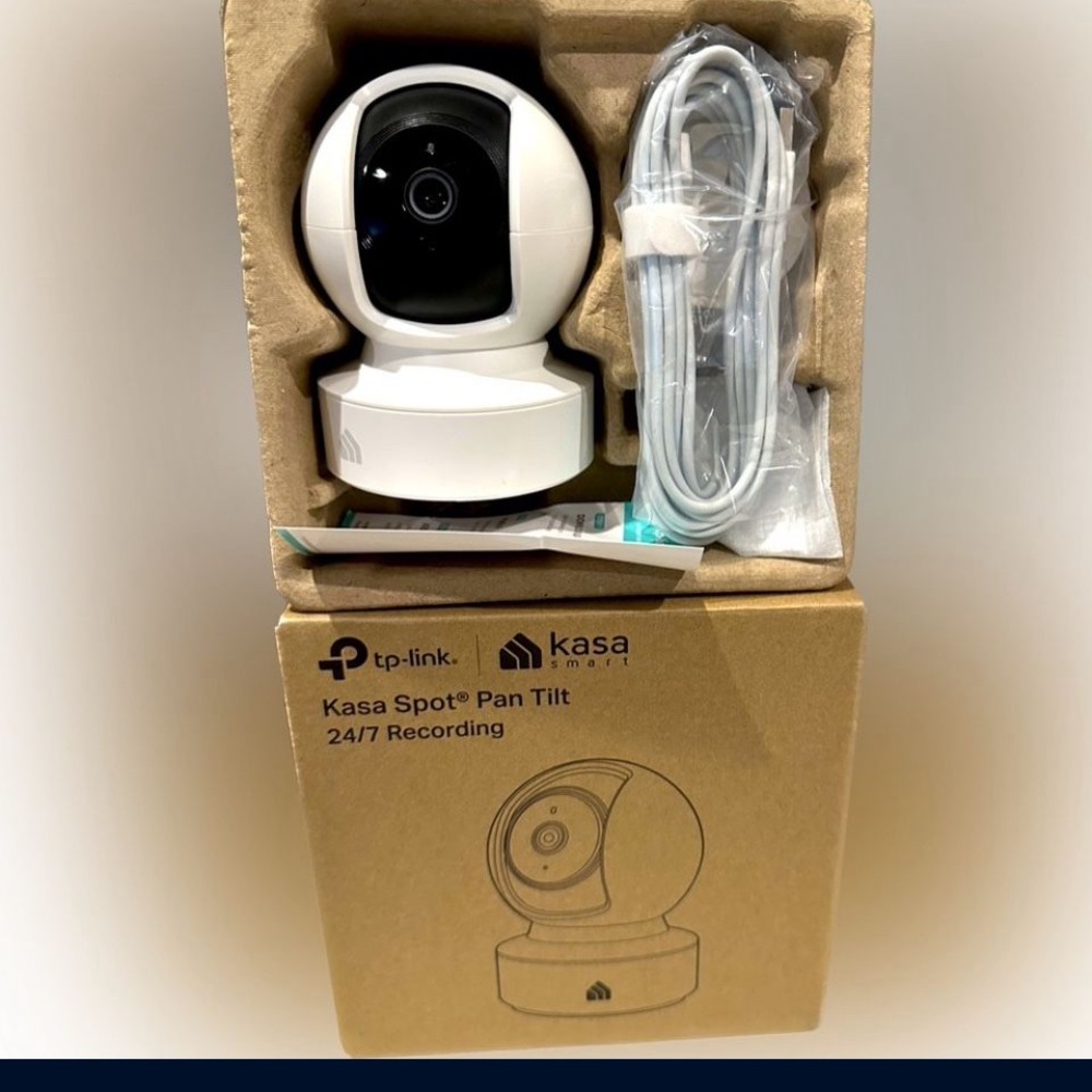 2 x Kasa Spot Pan tilt recording security cameras. Outdoor